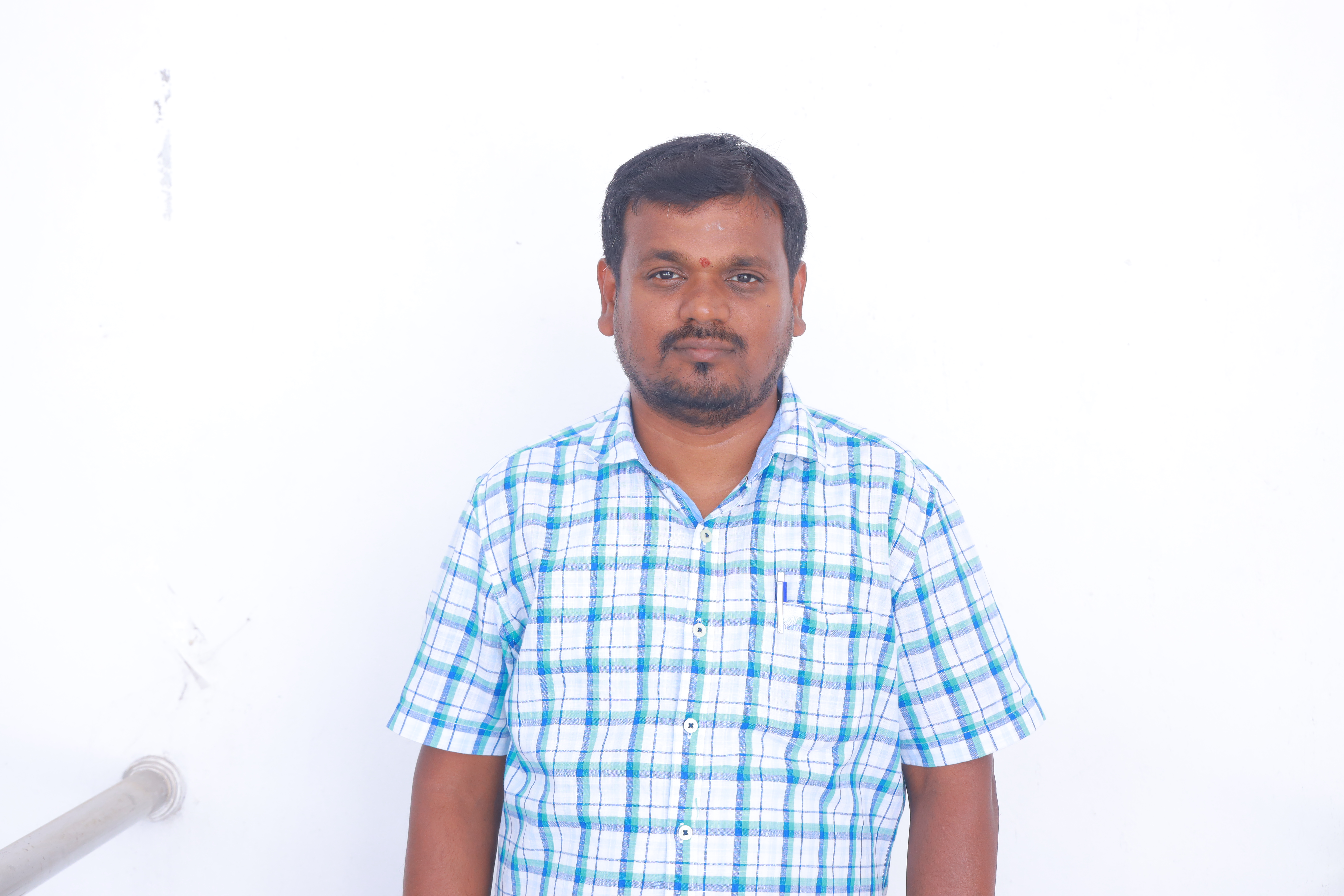 Dr. LAXMINARAYANA DEEKONDA